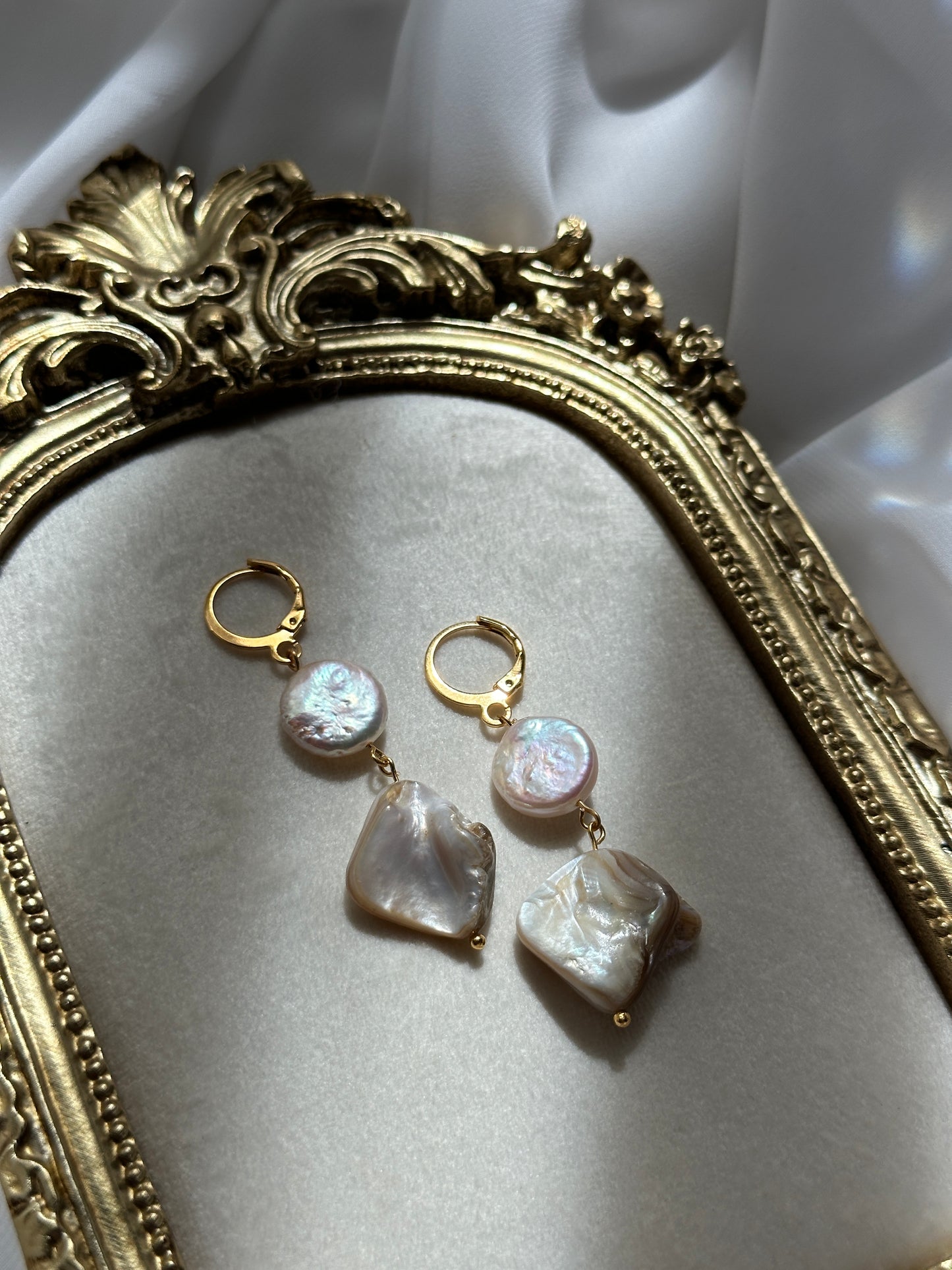 Elaine Pearl Earrings
