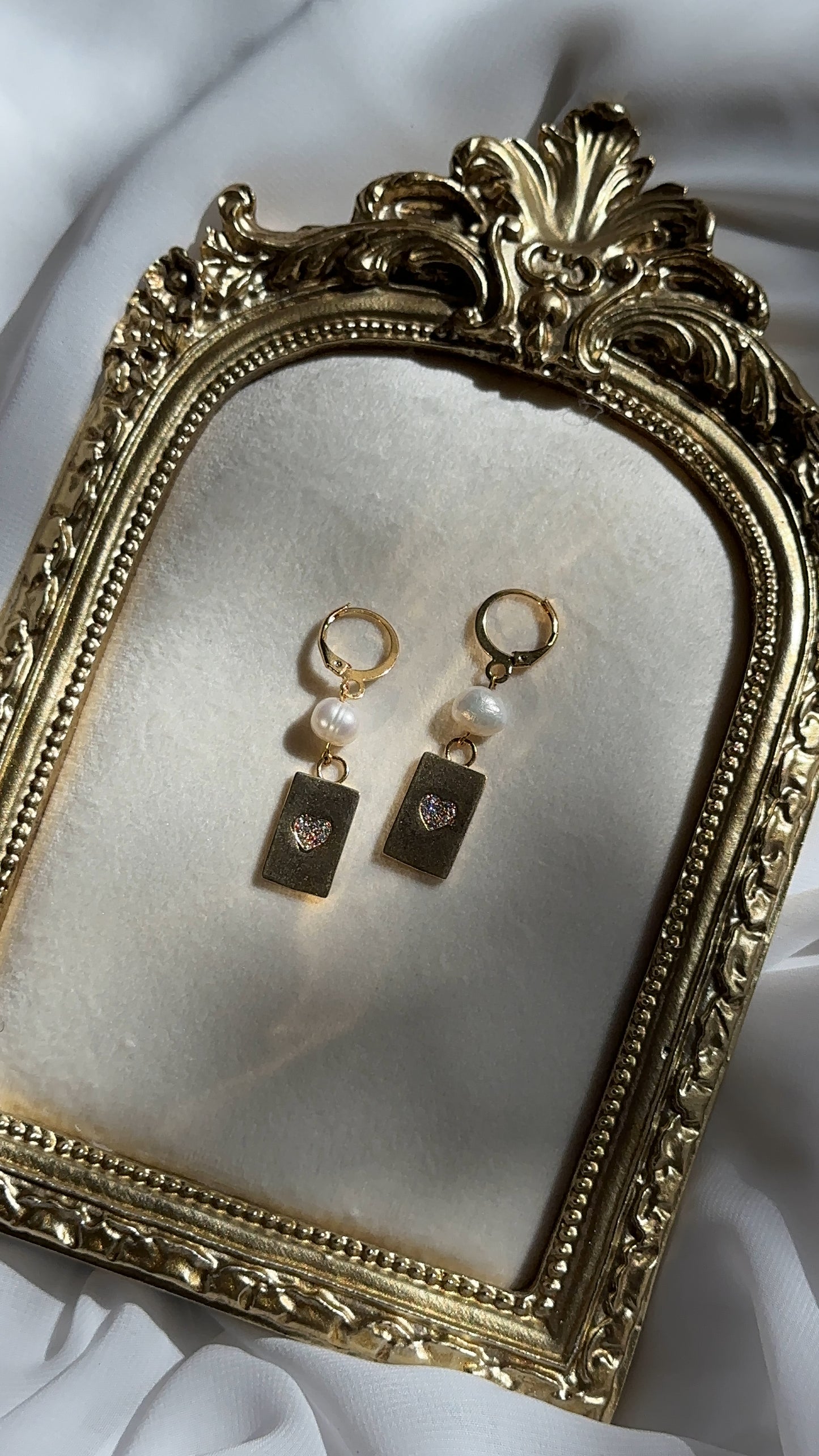 Leya Heart Pearl Earrings
