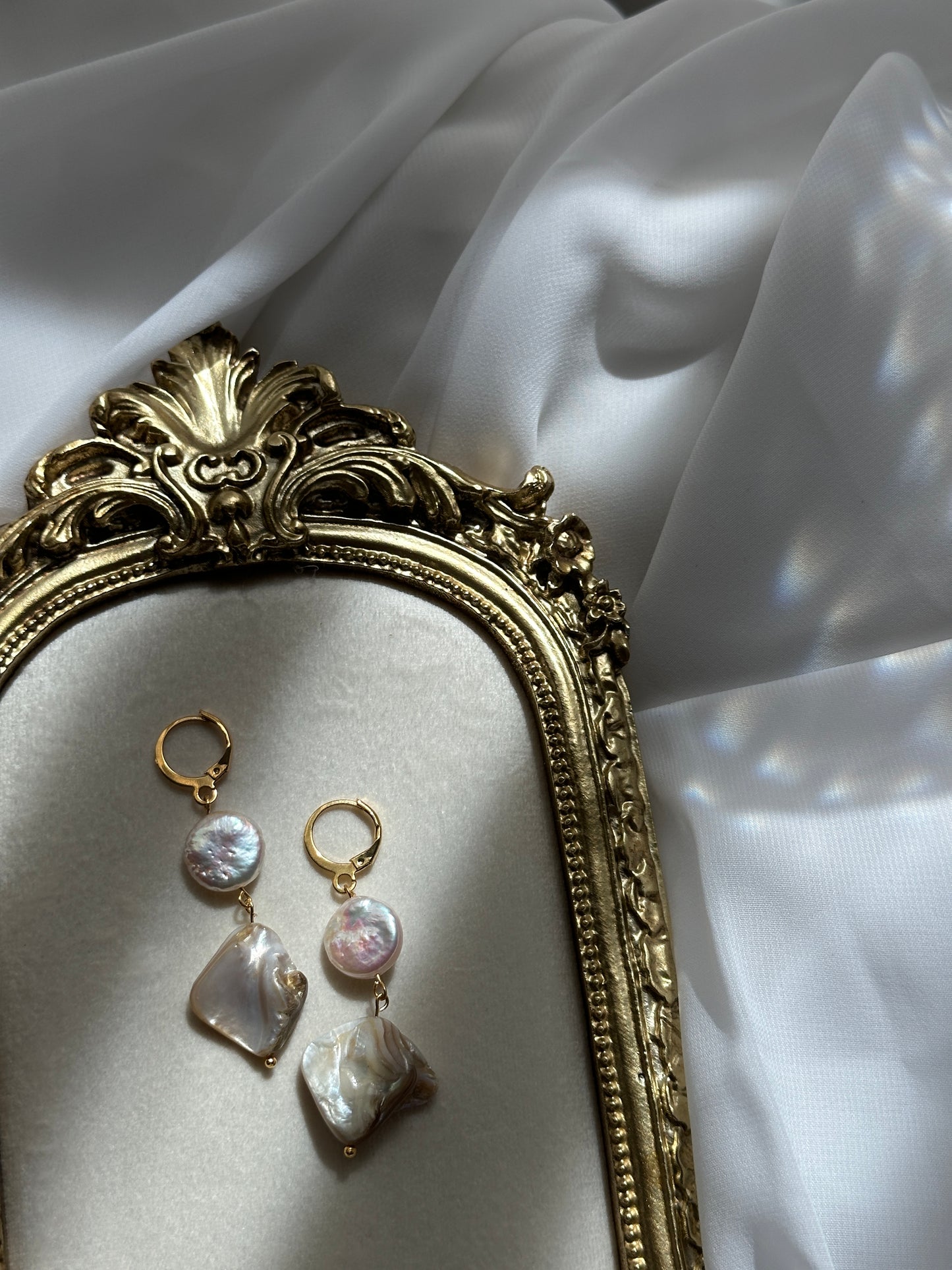 Elaine Pearl Earrings