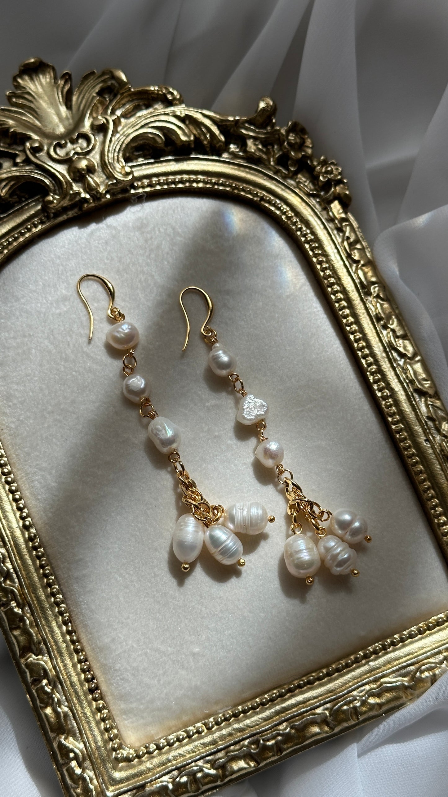 Alaia Droplet Pearl Earrings
