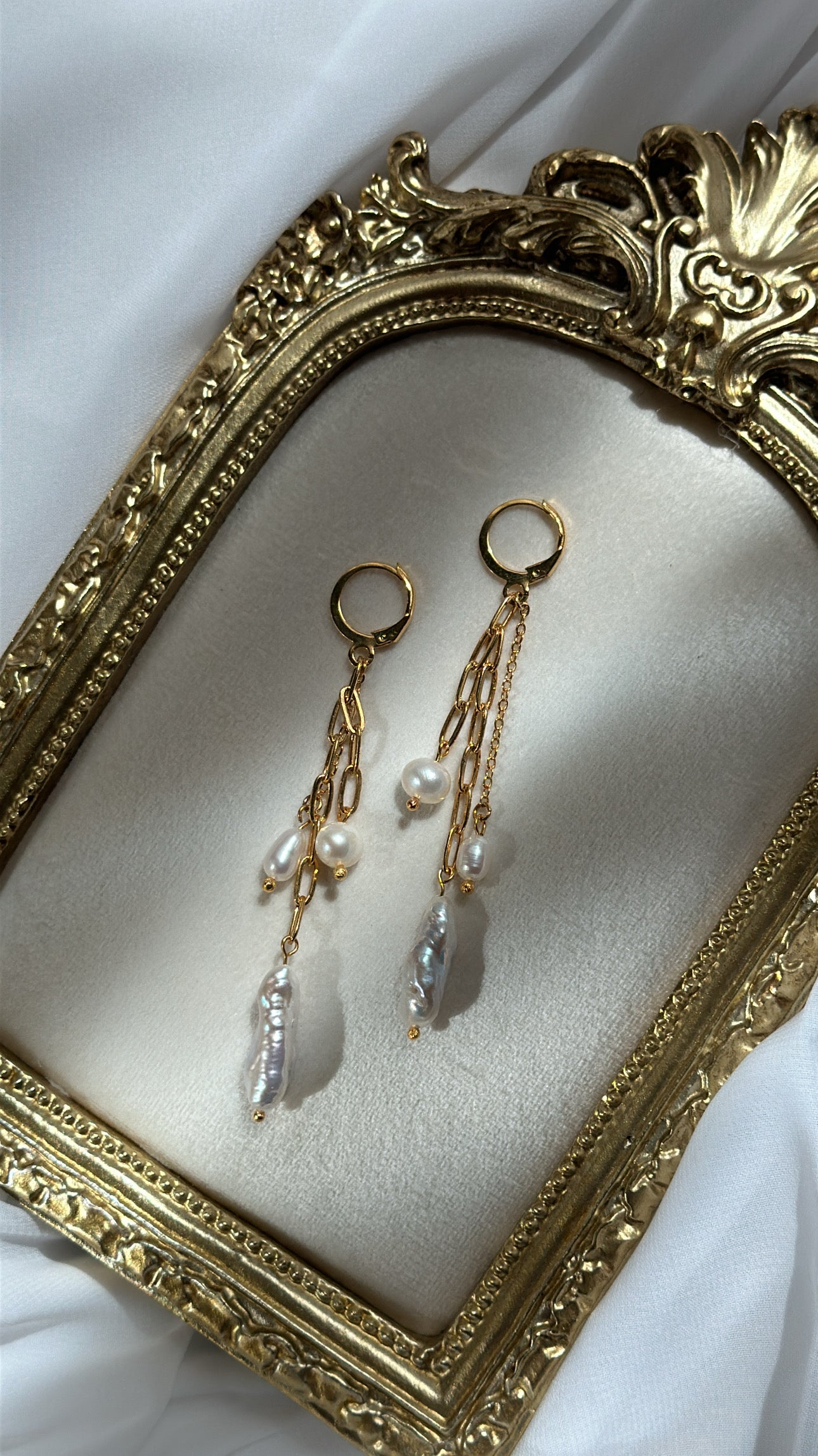 Dana Trio Pearl Earrings