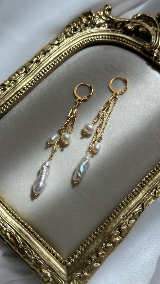 Dana Trio Pearl Earrings