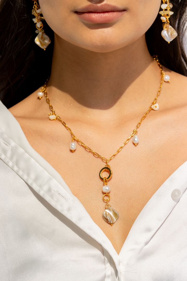 Anais Mother of Pearl Shell Necklace